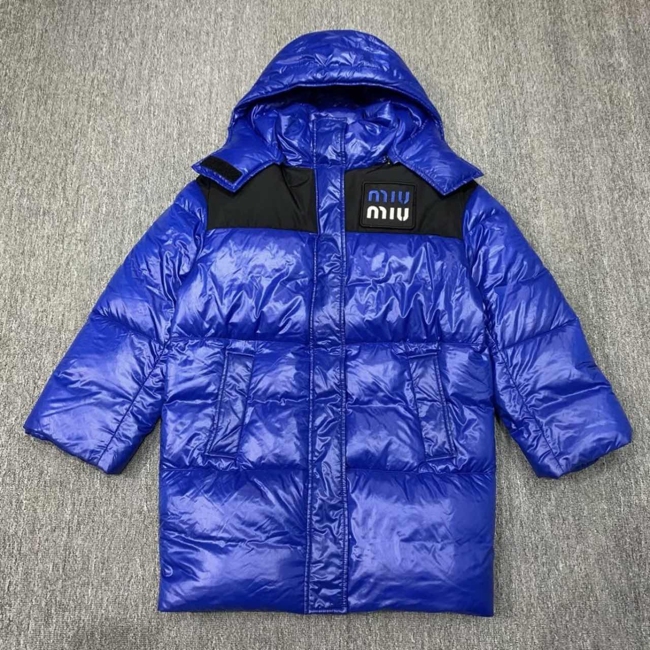 全新未使用 MIU MIU/缪缪 积分-288汤/P205437717/蓝色拼接羽绒服