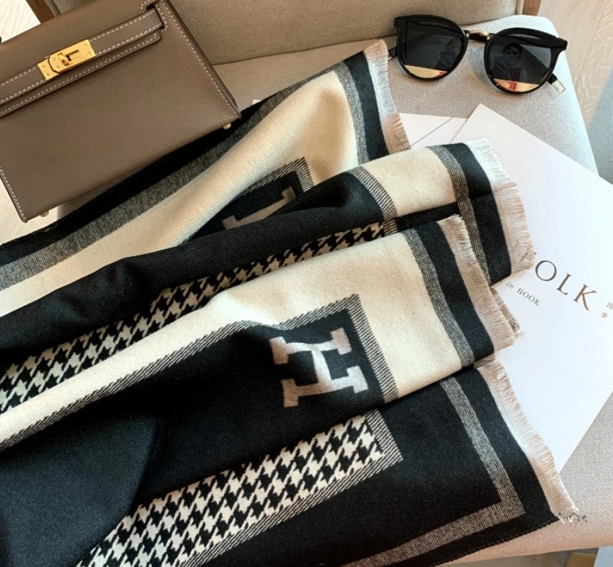 【LA777黑咖色围巾】时尚百搭女士围巾