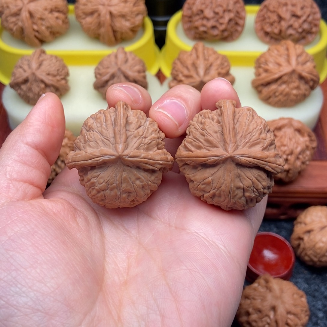 文玩核桃吊坠37金锭三棱