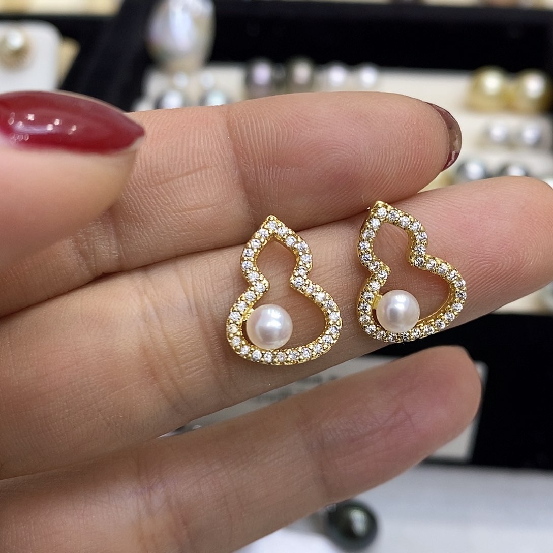 淡水珍珠耳饰未镶嵌