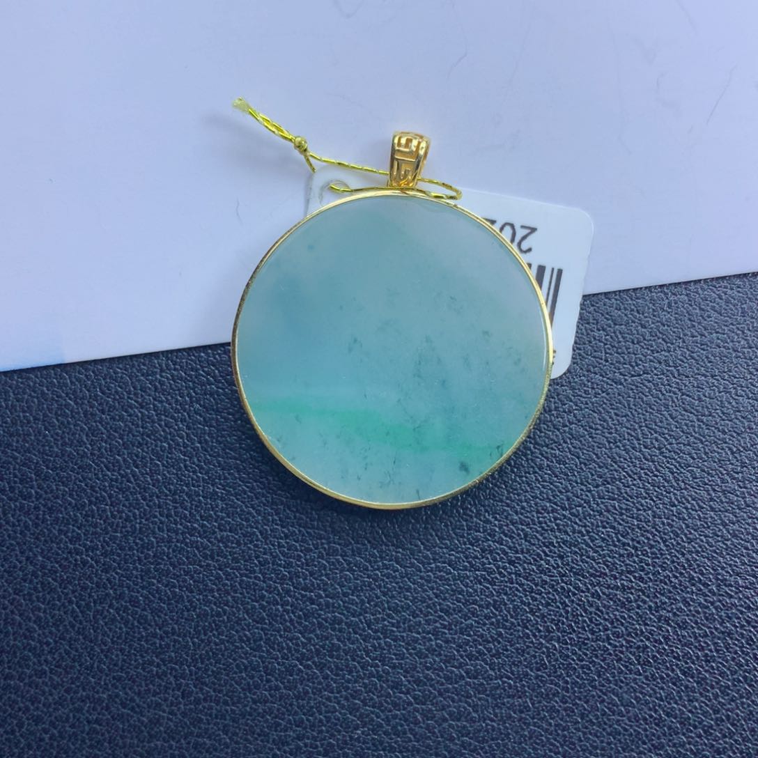 翡翠颈饰未镶嵌无事牌