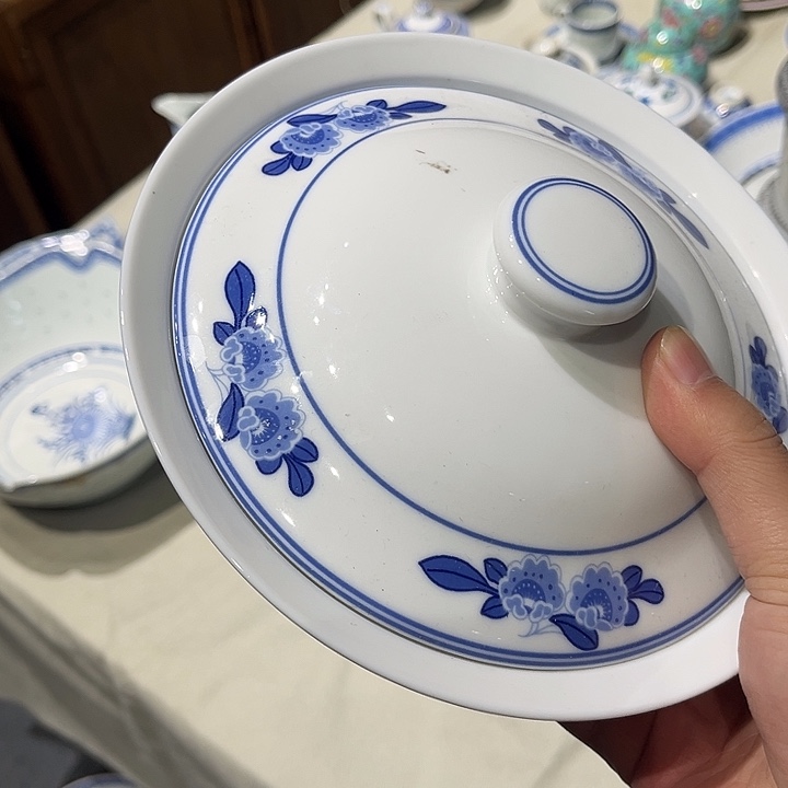 景德镇陶瓷合和器