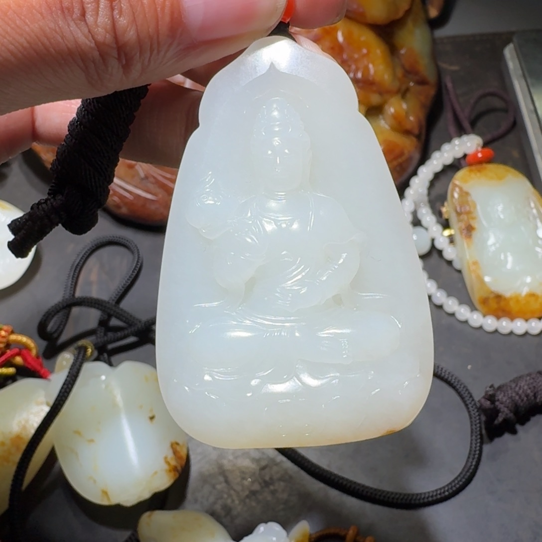 和田玉观音未镶嵌