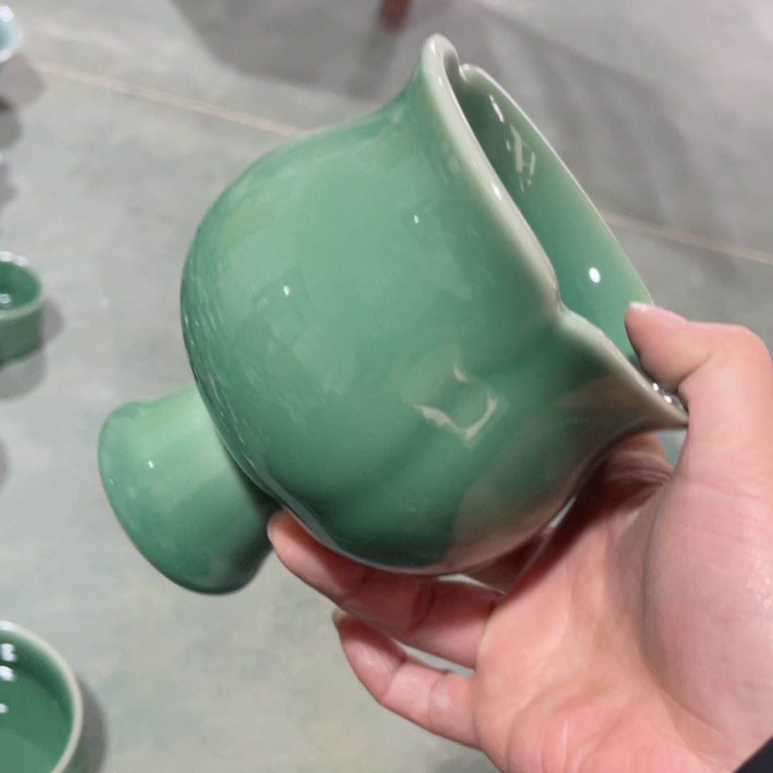 瓷片哈哈哈哈哈哈哈哈呵呵