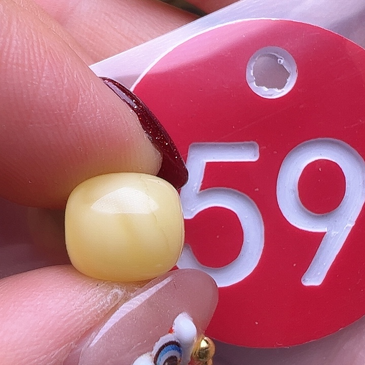 蜜蜡裸石未镶嵌9m m