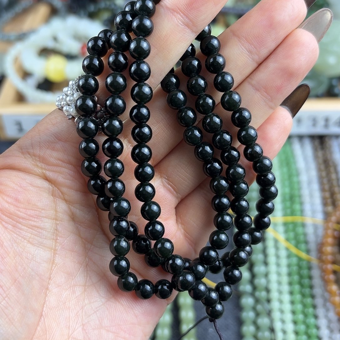 元***峰和田玉未镶嵌颈饰