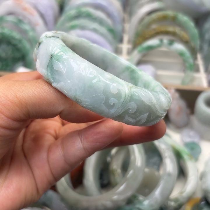 翡翠未镶嵌手镯56.5圈荷叶鱼205