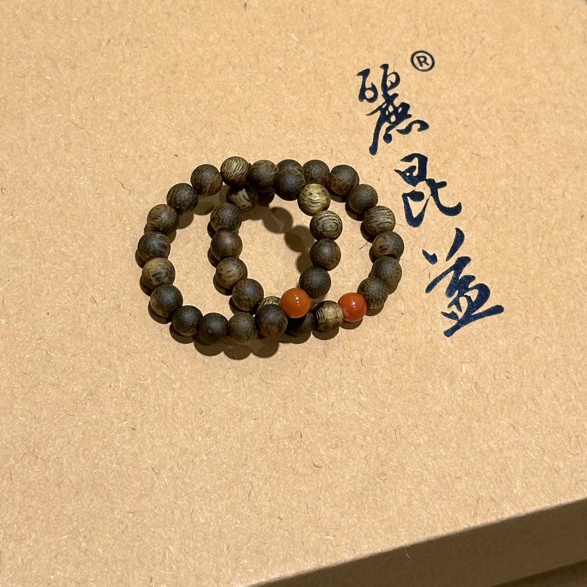 沉香海南莺歌绿奇楠圆珠戒指(多样性发其一)