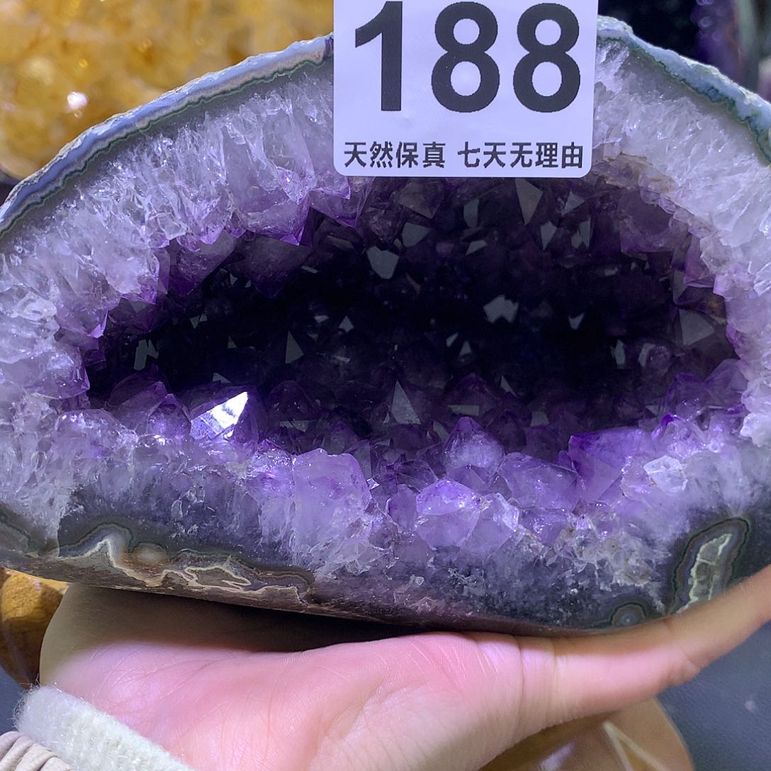 水晶水晶摆件未镶嵌万***?