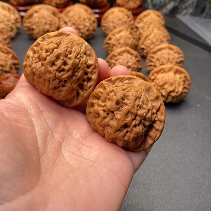 文玩核桃把件44满堂，原树非嫁接