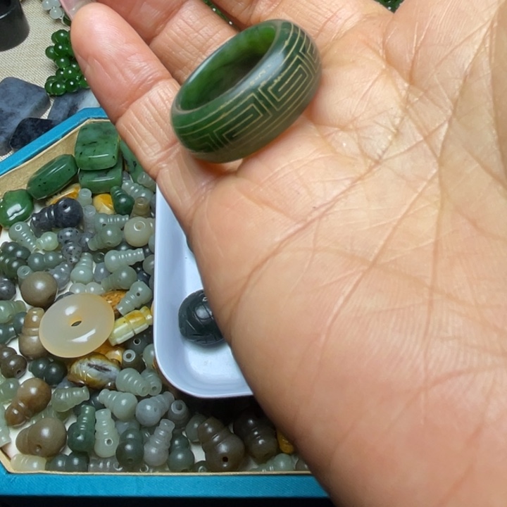 和田玉未镶嵌珠宝半成品