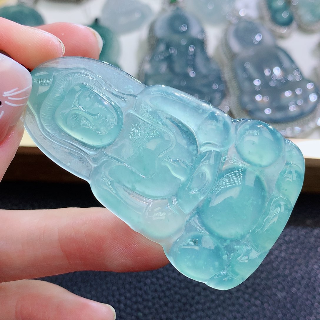 翡翠颈饰未镶嵌翡翠