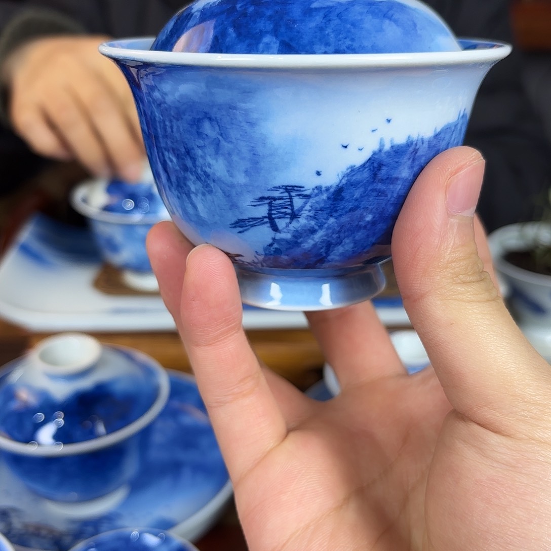 王*强王庆龙老师手绘陶瓷