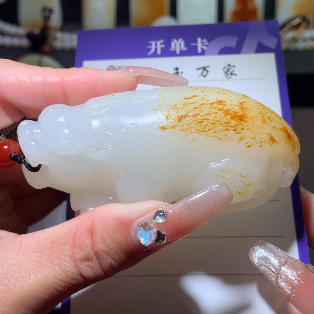 和田玉挂件未镶嵌爱**者