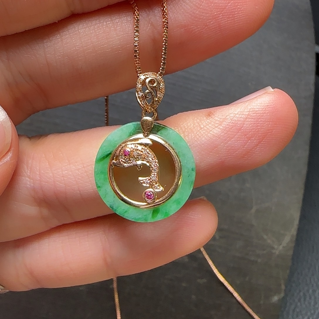 翡翠颈饰18K金镶嵌翡翠