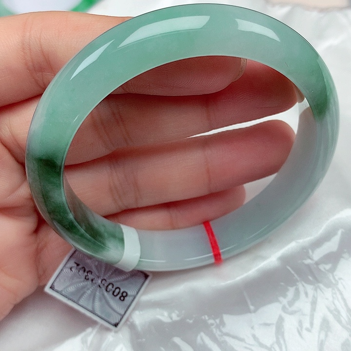 翡翠未镶嵌手镯62～63冰润飘花手镯