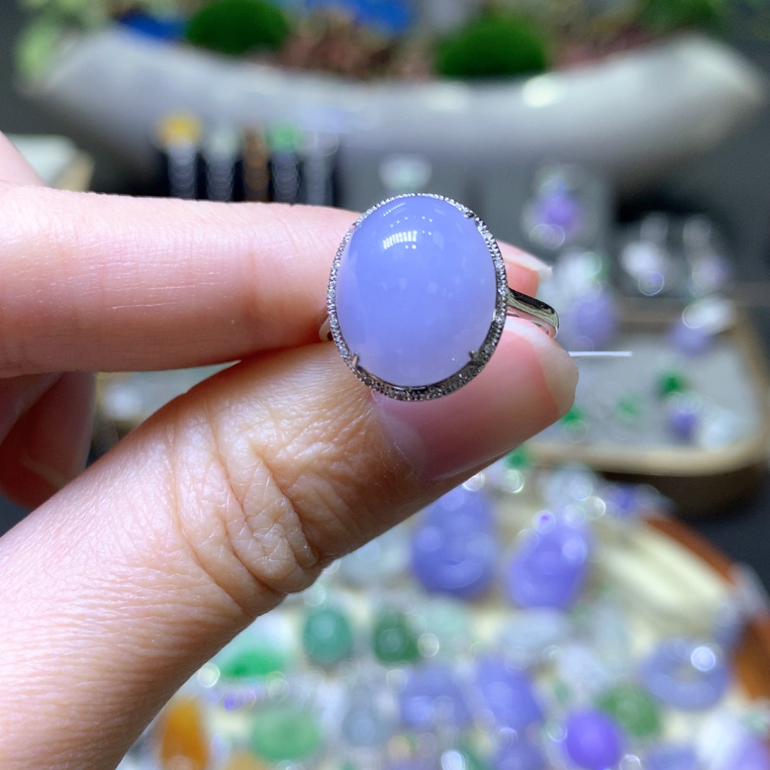 【闪购商品】翡翠颈饰18K金镶嵌翡翠吊坠项链