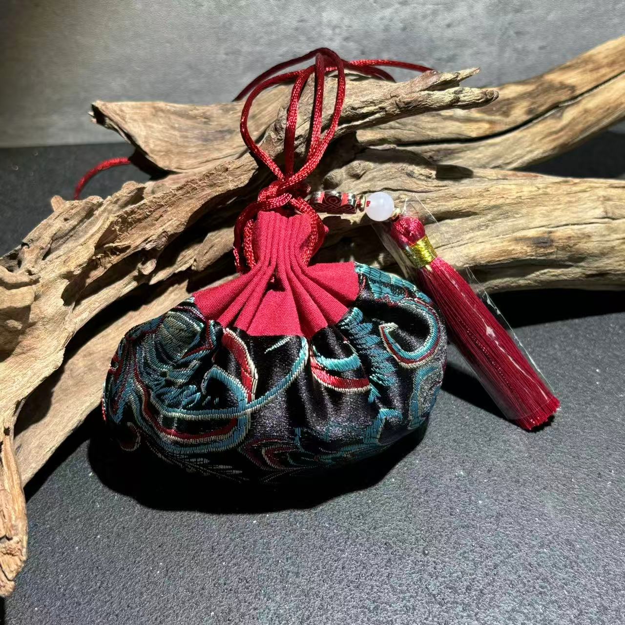 【与帅珠宝】香包D052402——多样性发其一