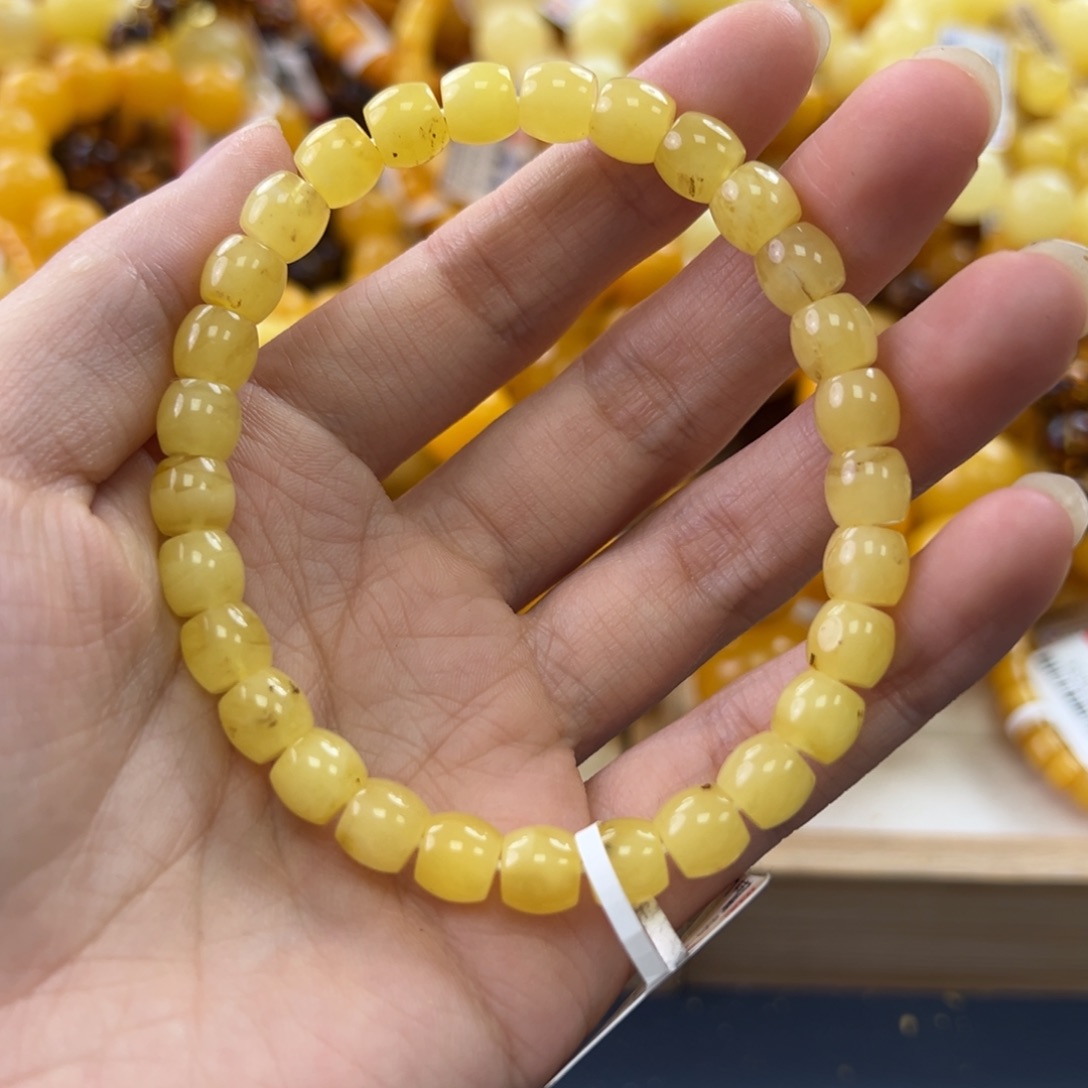 未镶嵌琥珀珠宝奇石