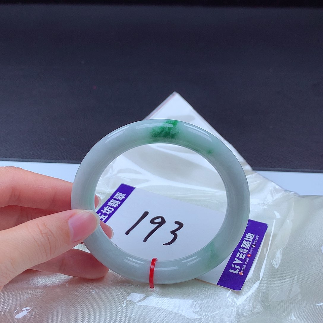 翡翠手镯未镶嵌手镯100123