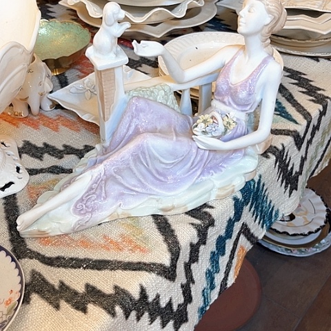 宁***心瓷人物摆件一个微瑕