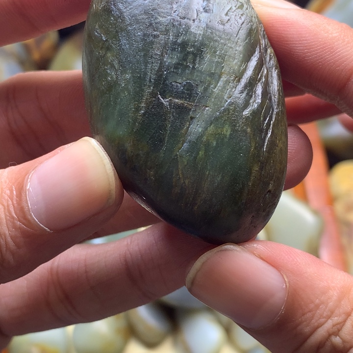 醒***悟和田玉未镶嵌颈饰