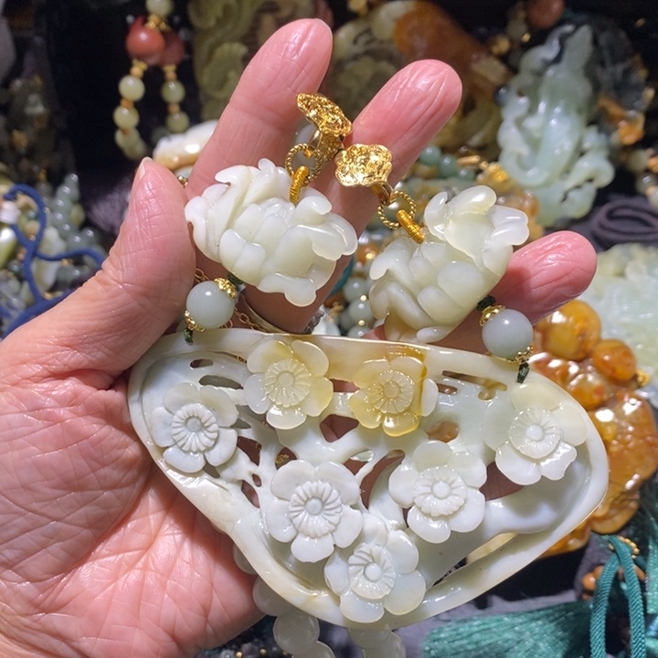 岫玉吊坠(赠链)未镶嵌