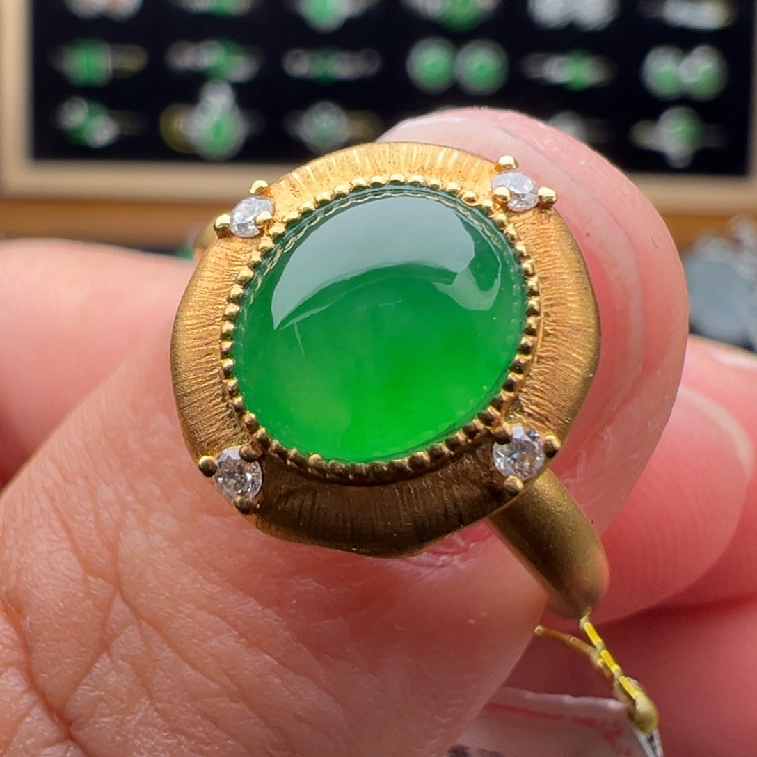 翡翠18K金镶嵌戒指多用款蛋面8.3