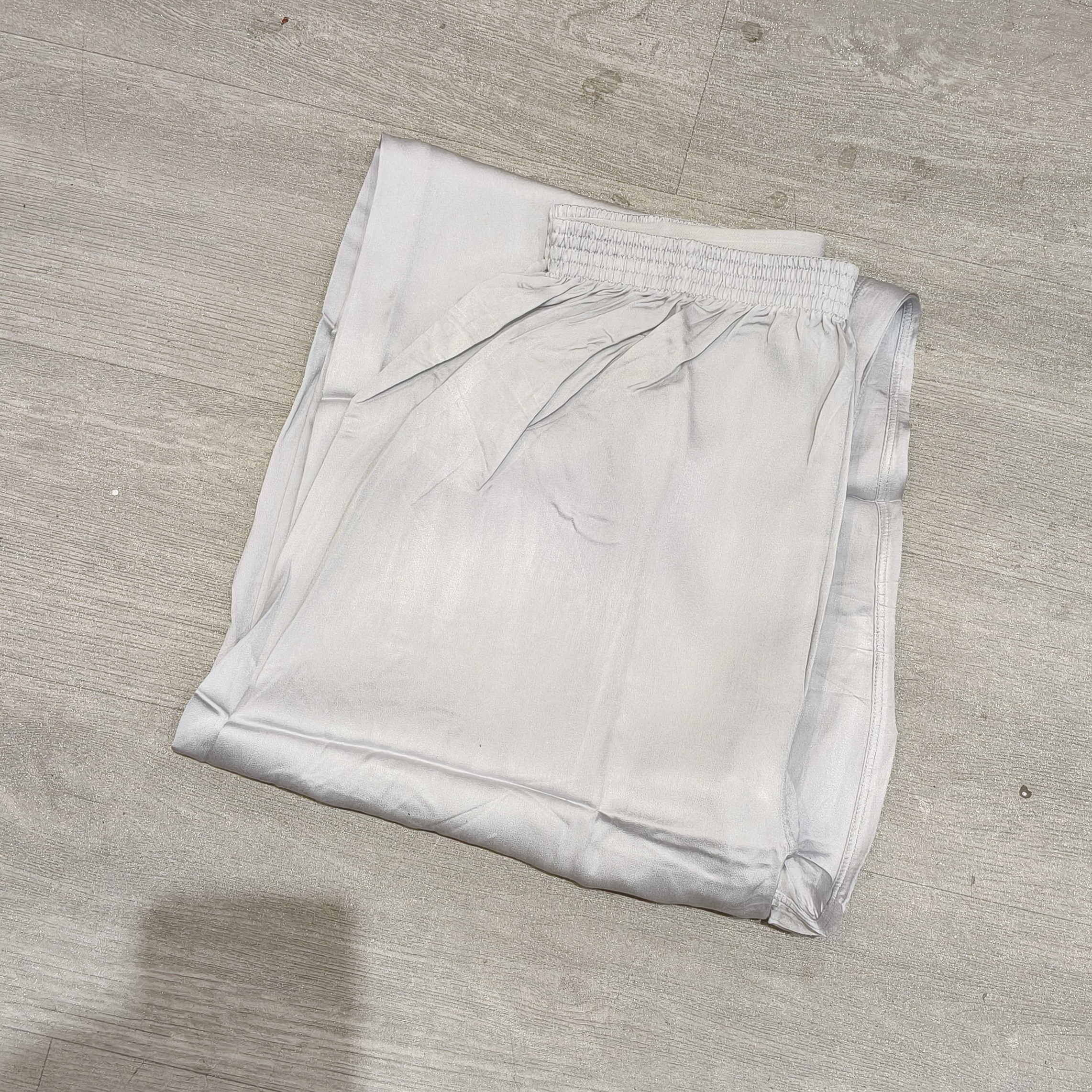 松紧银色薄款休闲直筒阔腿长裤(微瑕）-果梓919