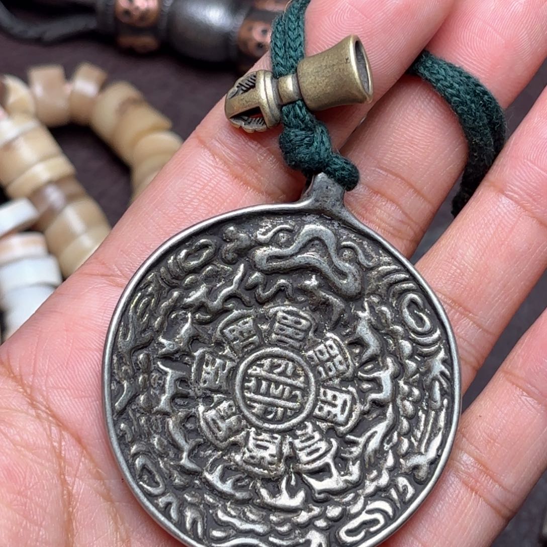 铜星月菩提吊坠项链