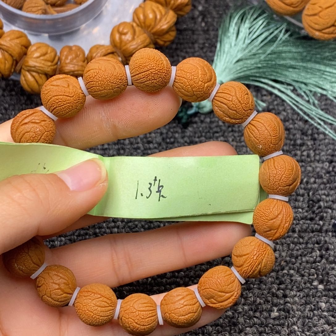 秦岭山脉龙纹桃核 18