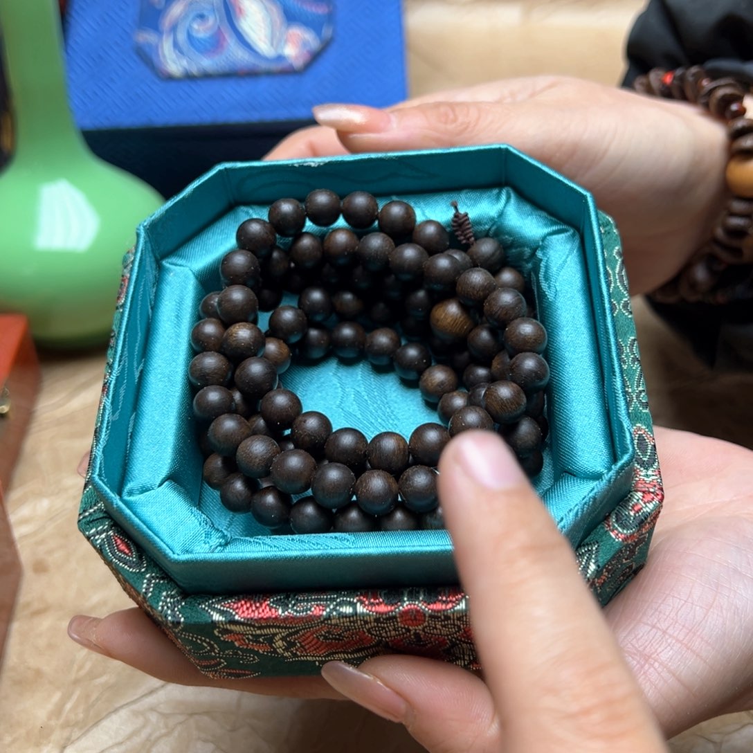 大叶紫檀（黑酸枝木类）