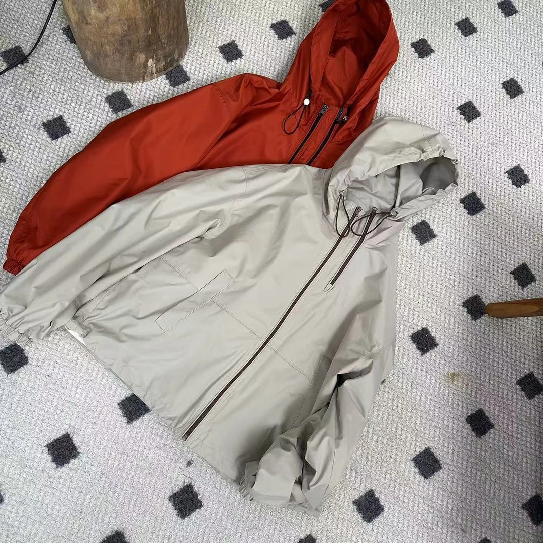 大禾自制：早冬百搭连帽冲锋衣外套户外运动时尚之选