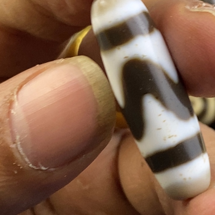 只买单纯的吊坠，没带链子，属的性质。