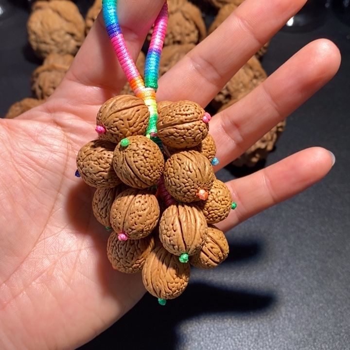 文玩核桃吊坠葡萄串