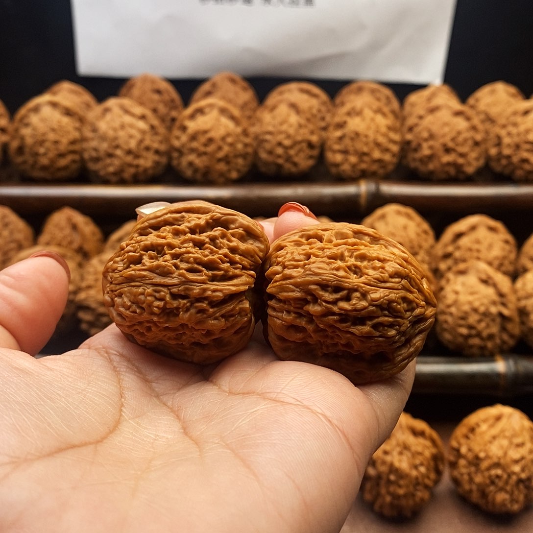 小***治文玩核桃吊坠南疆938