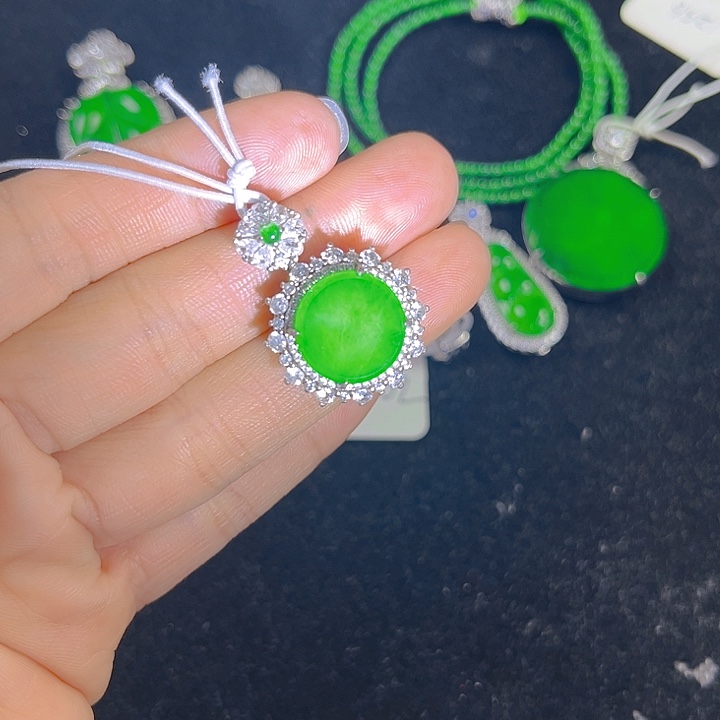 翡翠吊坠(不含链)银S925镶嵌