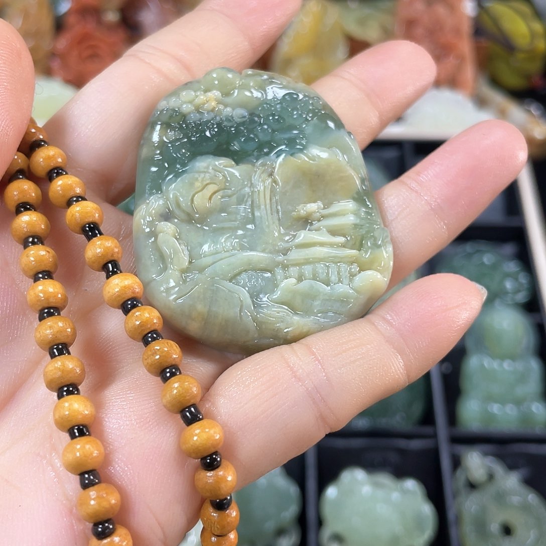 蛇纹石玉颈饰未镶嵌