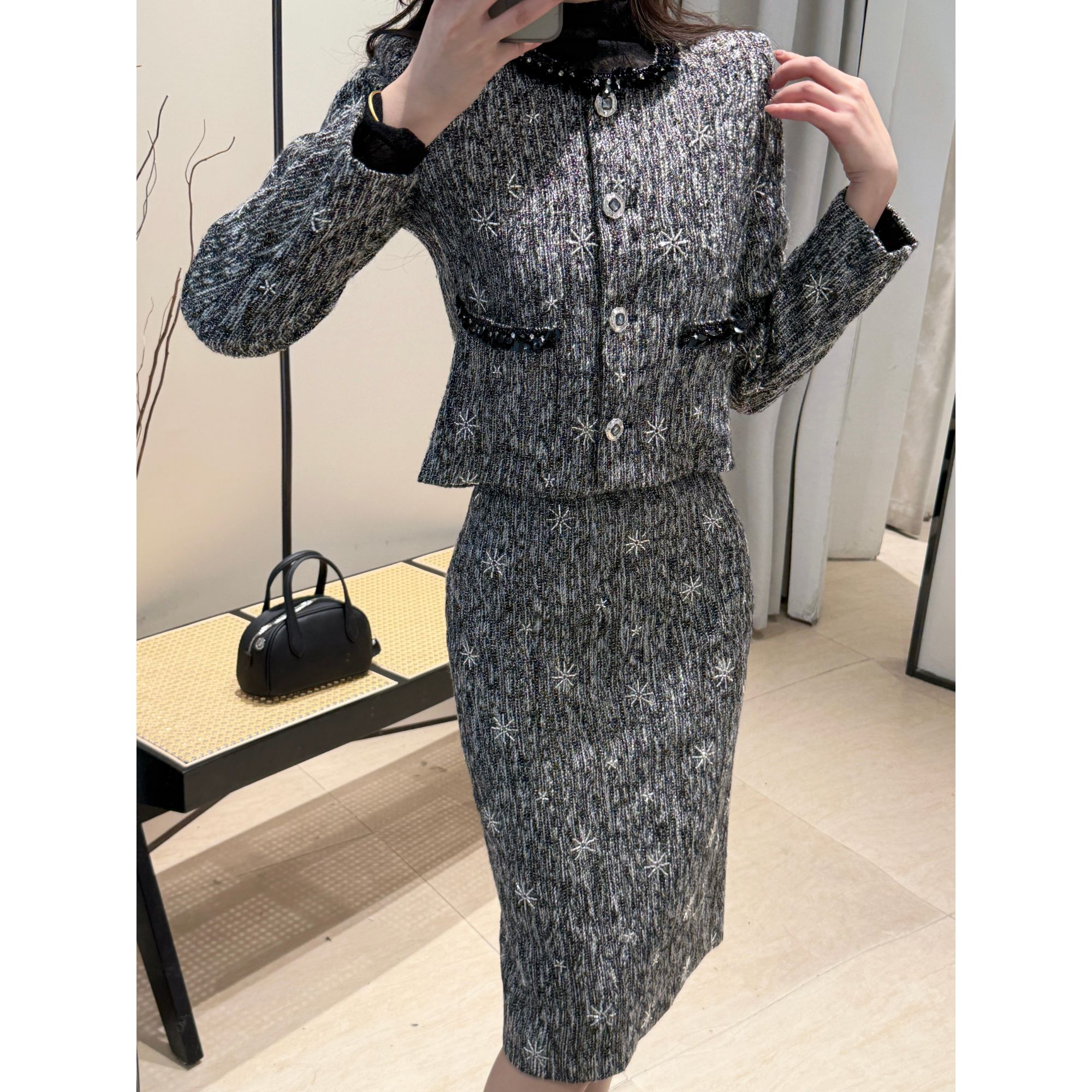 091秋冬款时尚高级感气质小香风长袖百搭毛呢套装短裙两件套