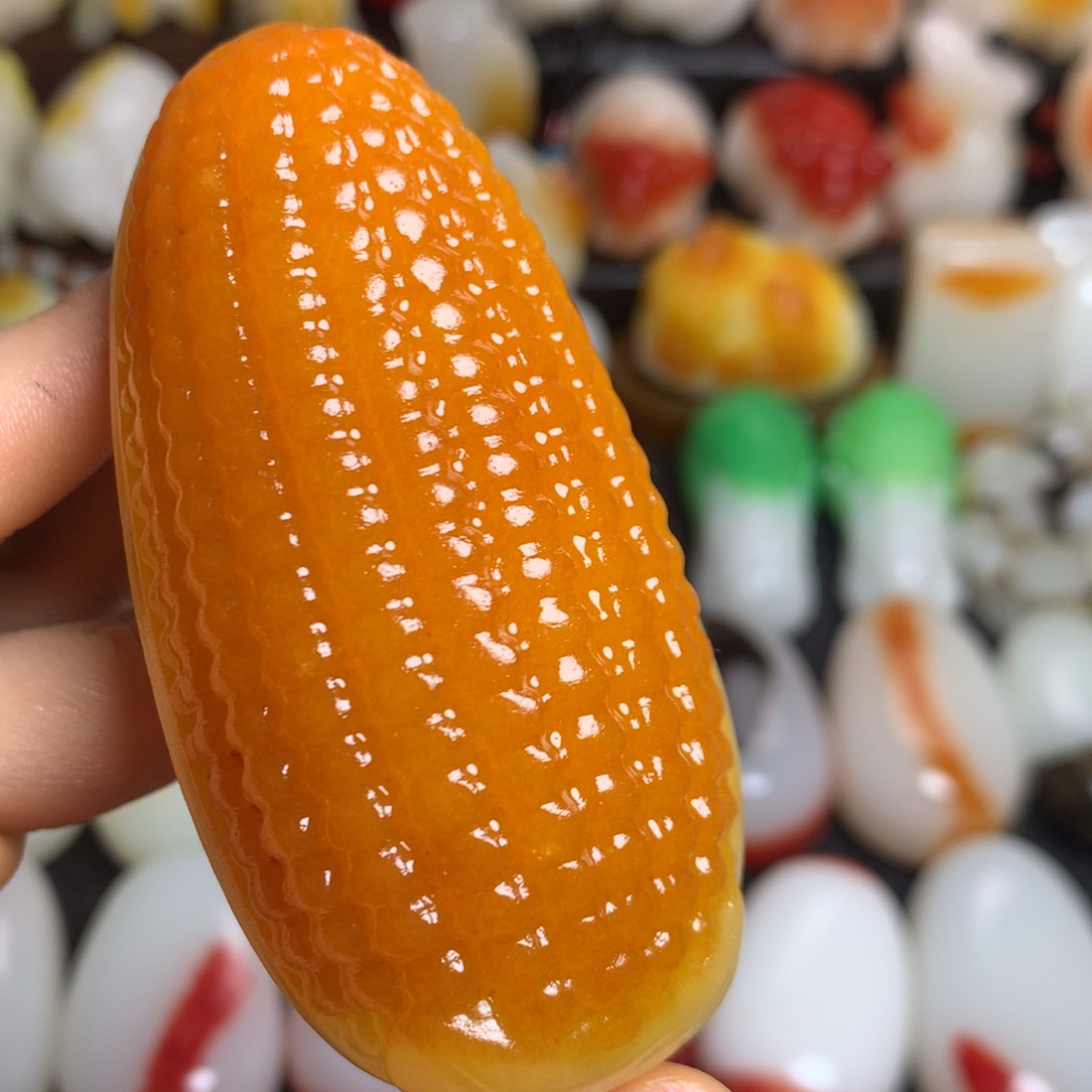 新疆戈壁石五彩石