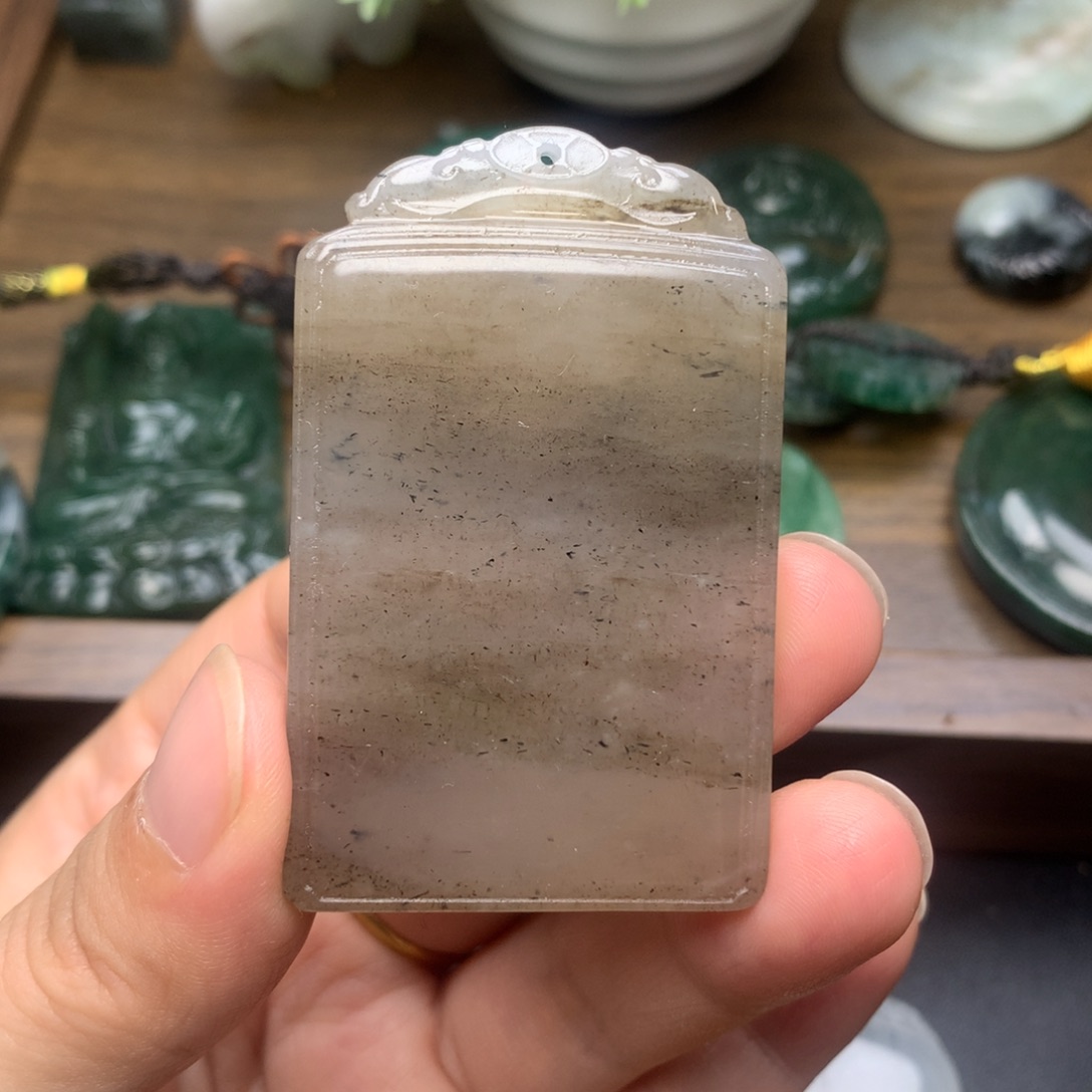 未镶嵌独山玉颈饰