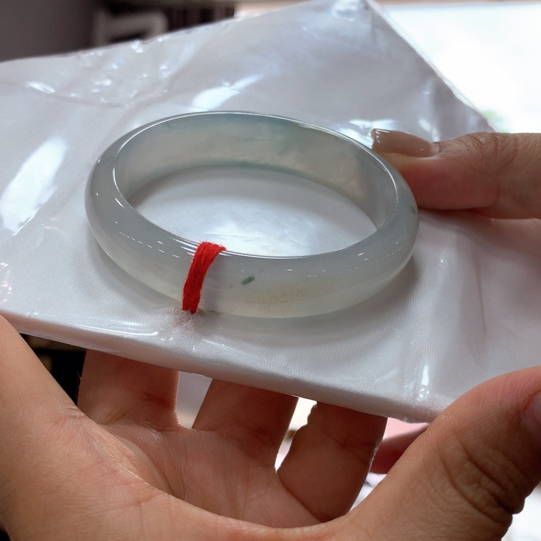 翡翠手镯未镶嵌买断