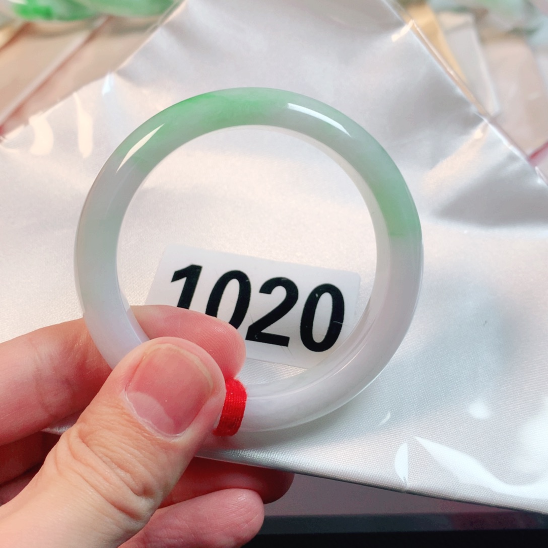 翡翠手镯未镶嵌翡翠手镯1020