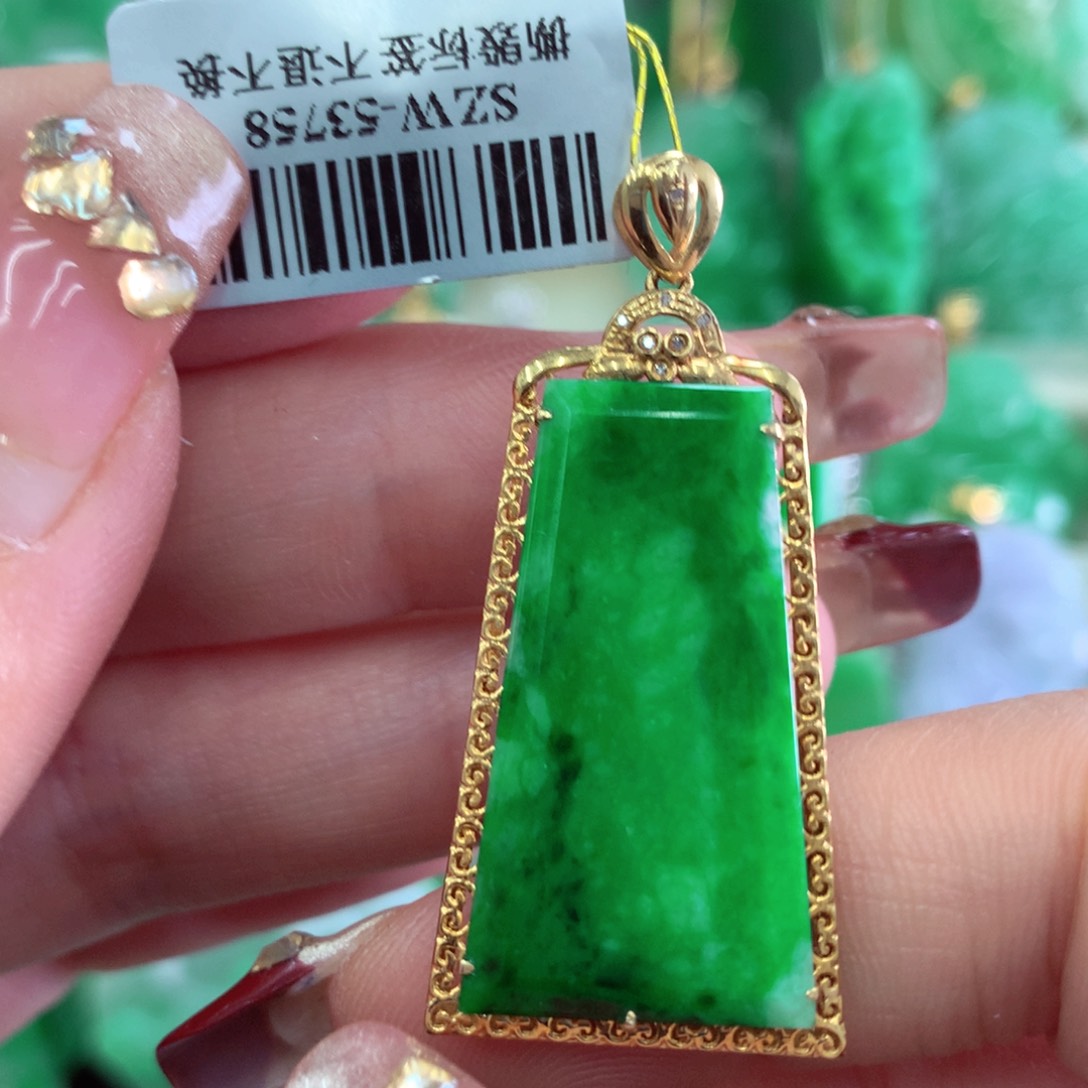 翡翠吊坠(不含链)18K金镶嵌