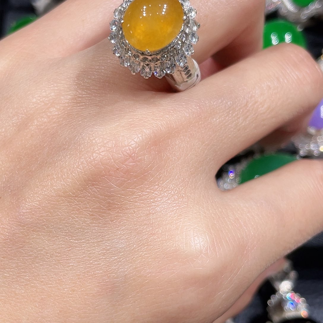 未镶嵌戒指翡翠戒指