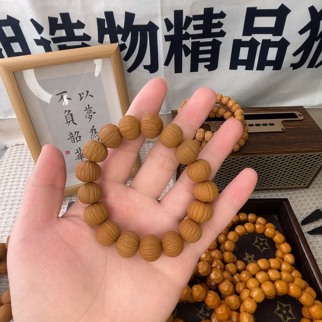 猴头核桃吊坠猴头原皮土豪福利