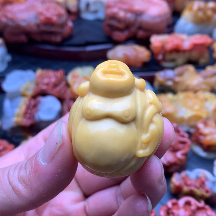 石英质玉（黄龙玉）黄龙玉佛未镶嵌