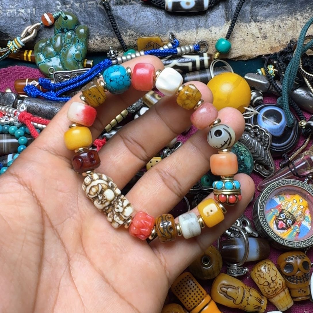 金刚菩提手串骨质多宝65