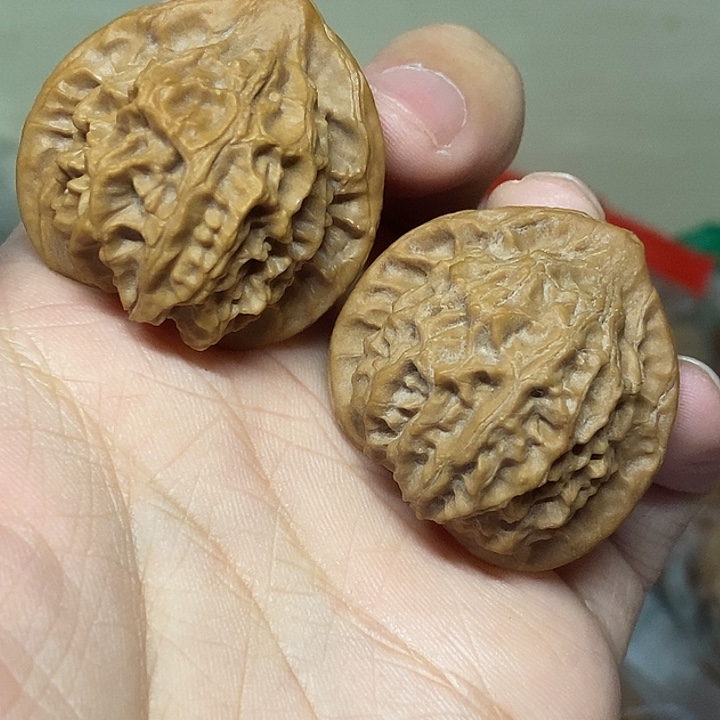 吊坠文玩核桃35+灯笼文玩核桃有磕碰