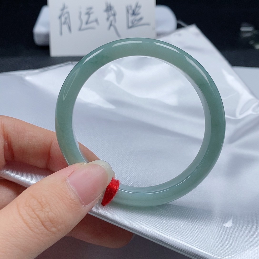 【闪购商品】翡翠手镯（贵妃镯）未镶嵌330号